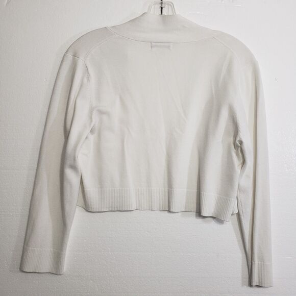 Beautiful Calvin Klein Woman's Lightweight Cropped White Cardigan, Size Medium - Picture 8 of 8